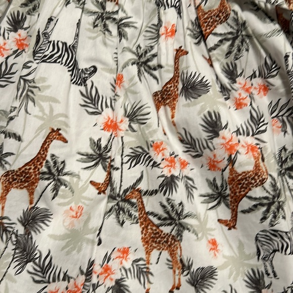 Your little one will be in touched with their wild side. size 6 romper - Picture 2 of 3